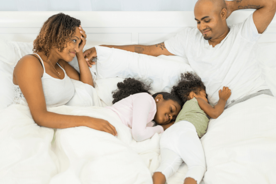 Việc cho trẻ ngủ chung hay không tùy thuộc vào quan niệm, văn hóa từng gia đình